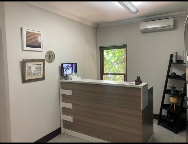 154M² OFFICE TO LET IN FOURWAYS